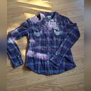 Womens Miss Me Peal Snap Long Sleeve